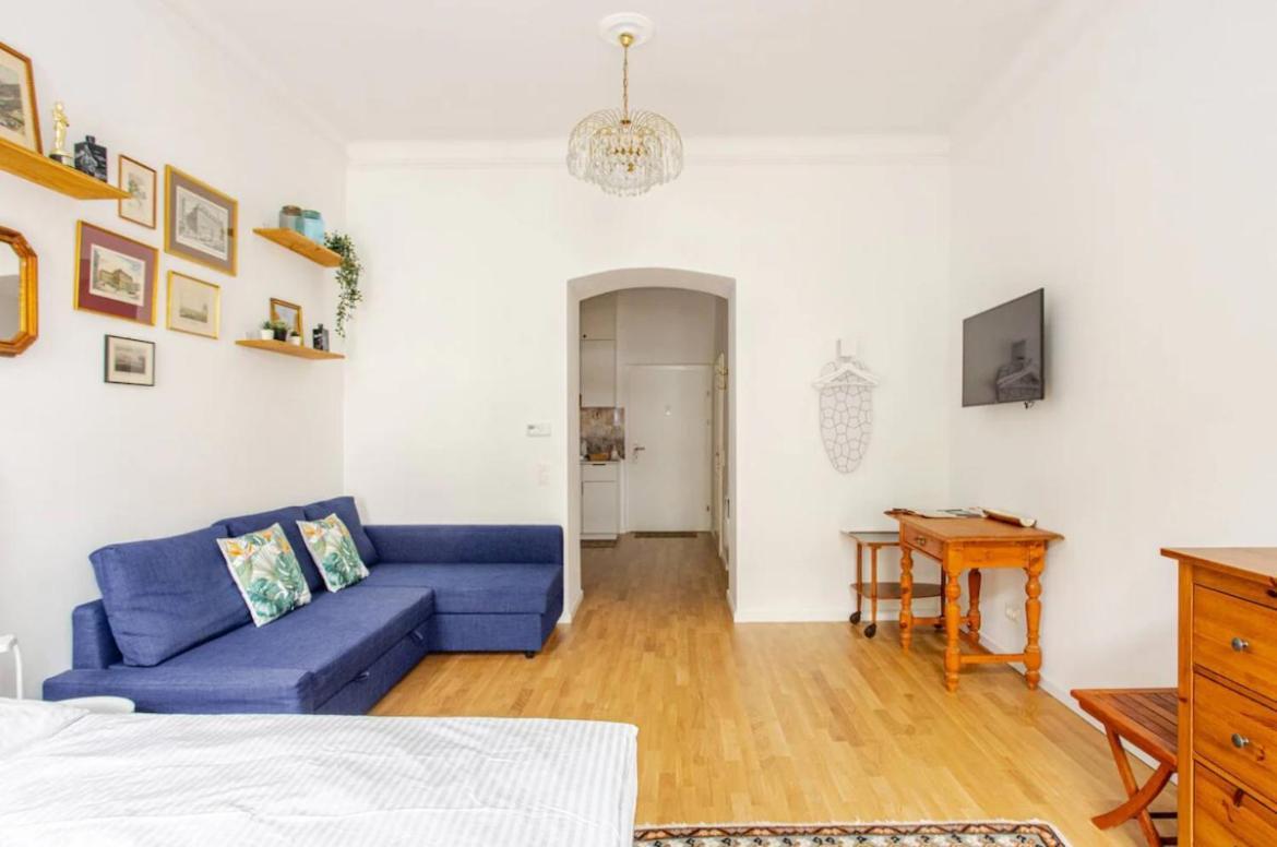 Gemuetliche Wohnung Nur 15 Minuten Ins Stadtzentrum Wina Bagian luar foto