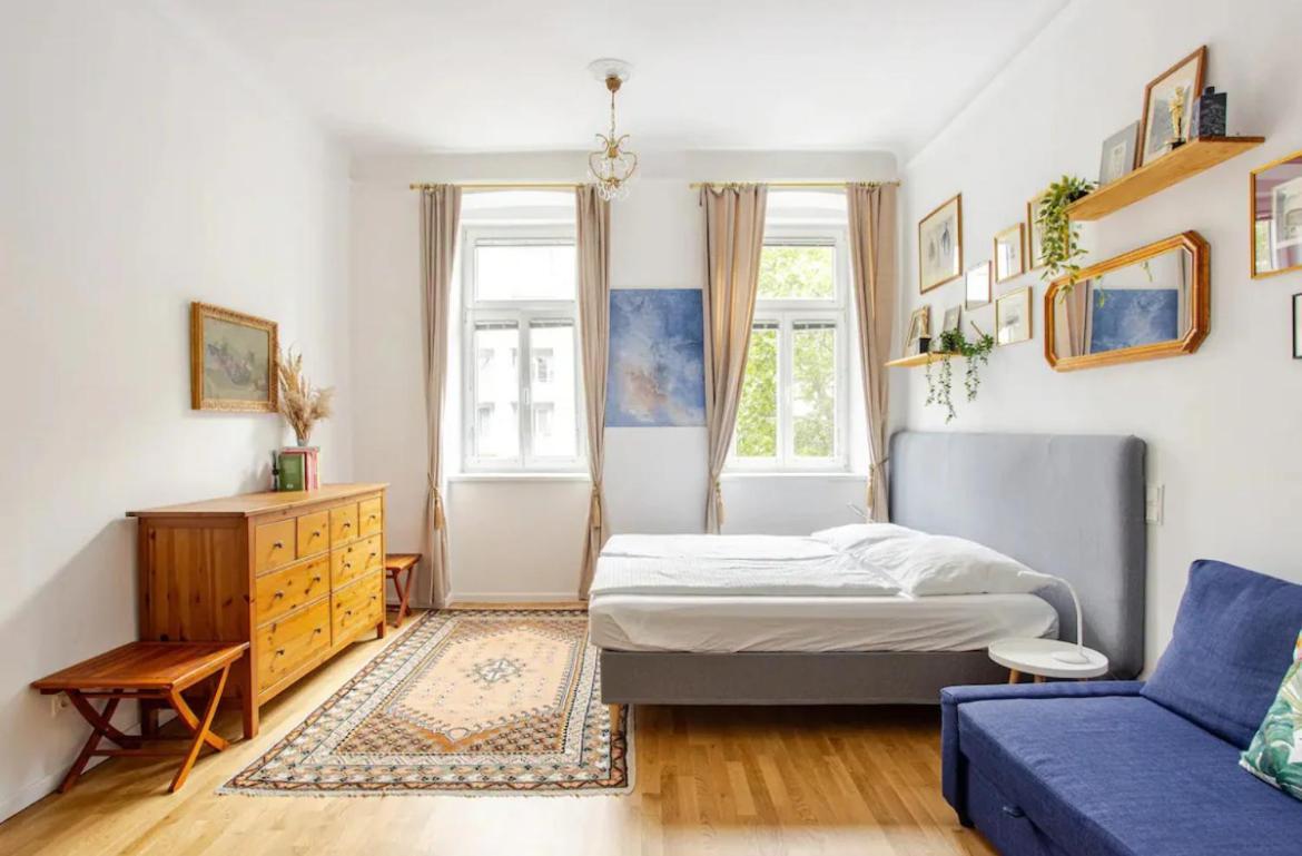 Gemuetliche Wohnung Nur 15 Minuten Ins Stadtzentrum Wina Bagian luar foto